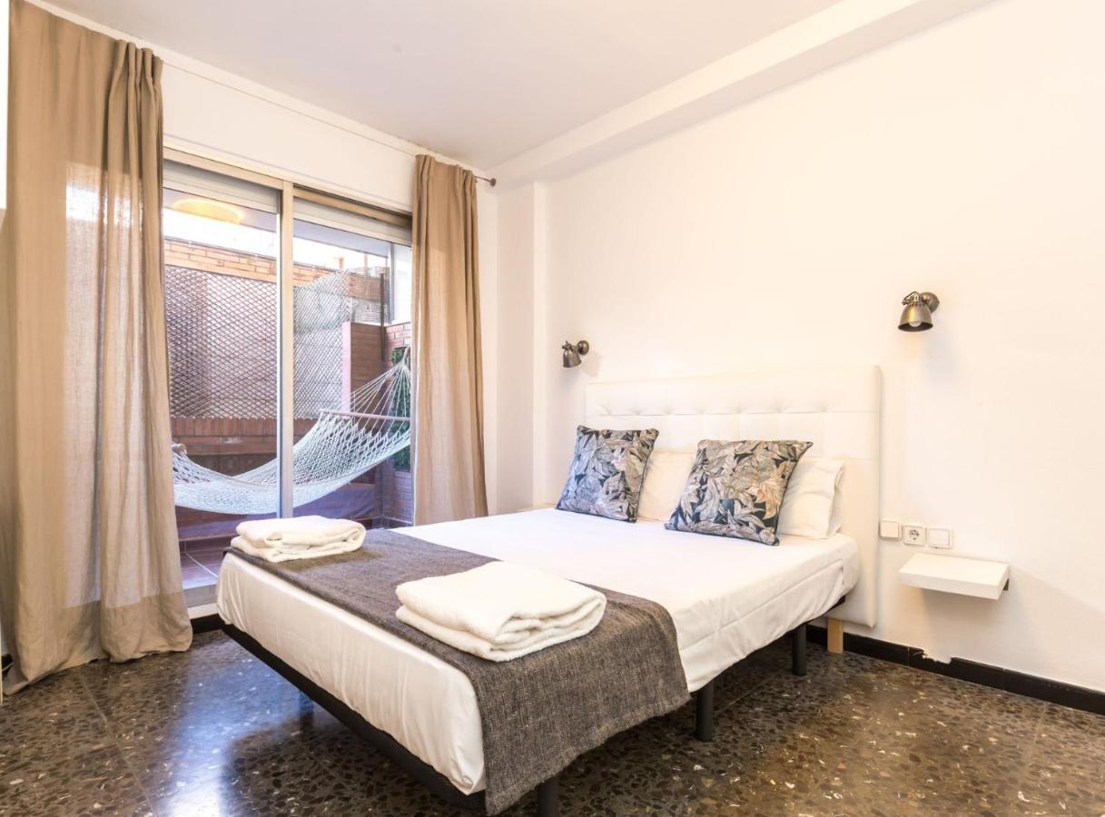 Find Calm At Cozy Sanctuary With Terrace Apartment