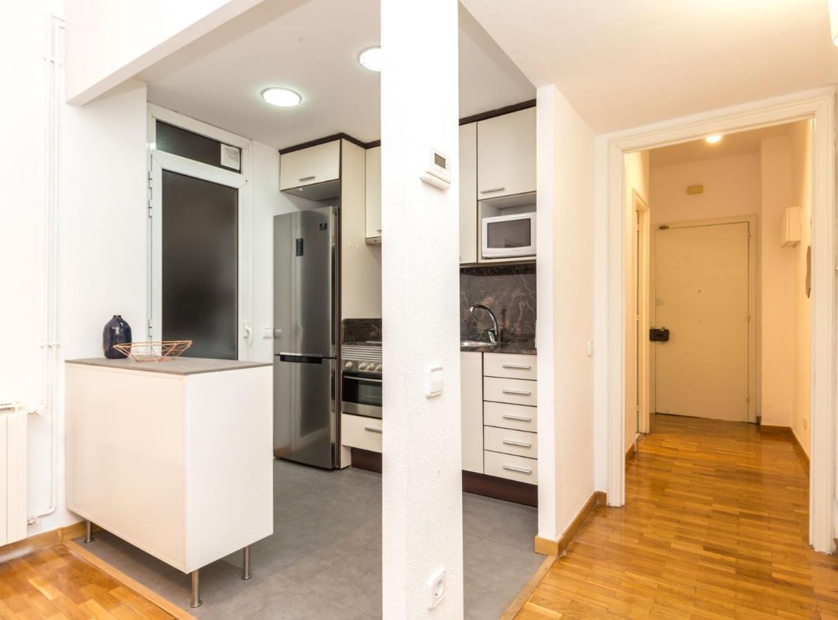 Find Calm At Cozy Sanctuary With Terrace Apartment