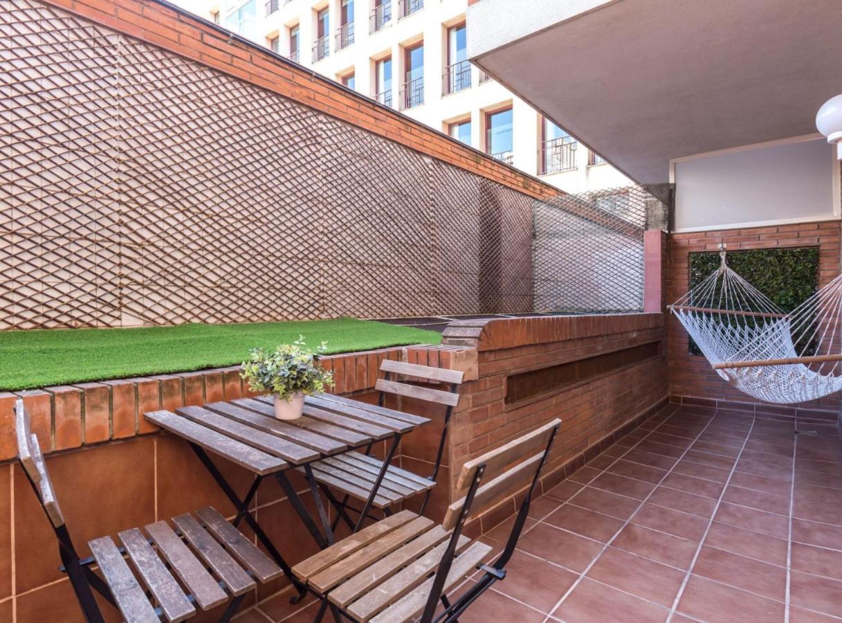 Find Calm At Cozy Sanctuary With Terrace Apartment